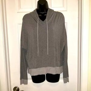 Jasmine &‎ Ginger Gray Hoodie Size S